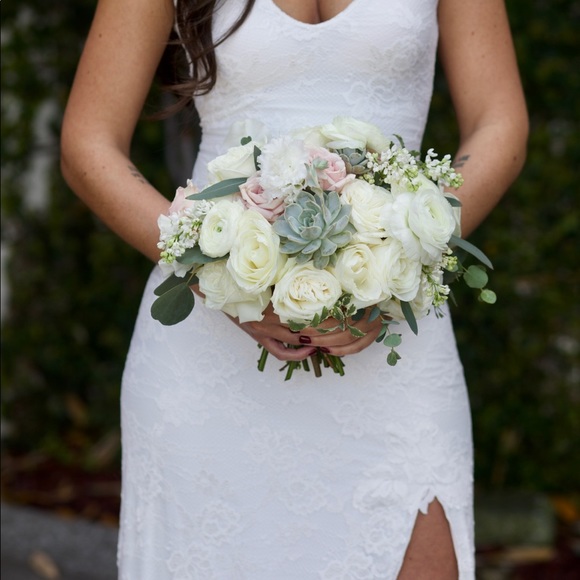 Grace Loves Lace Lottie Wedding Dress in Ivory - Picture 6 of 16